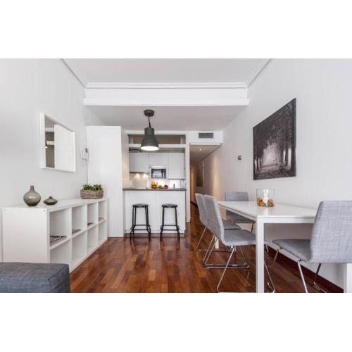 Apartamento Acogedor cerca al Parque El Retiro