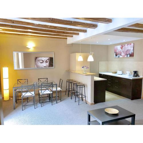 Apartamento Amplio en el Centro de Barcelona - 3 Habitaciones - ES-341-4