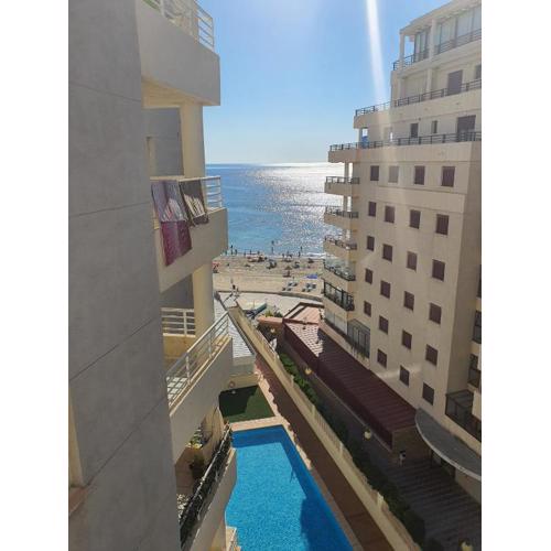 Apartamento Aquarium Park, 1ª linea de playa, piscina privada, aire acondicionado y wifi de alta velocidad