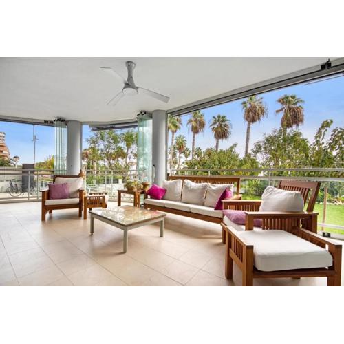 APARTAMENTO CON ESPECTACULAR TERRAZA FRENTE AL MAR