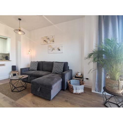 Apartamento con garaje y piscina