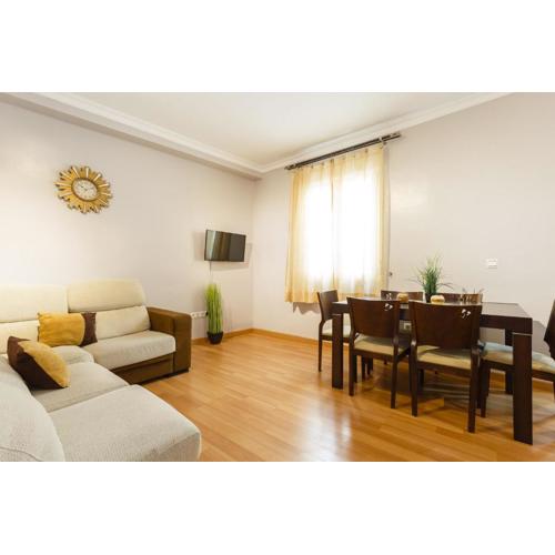 Apartamento con patio en Cádiz centro