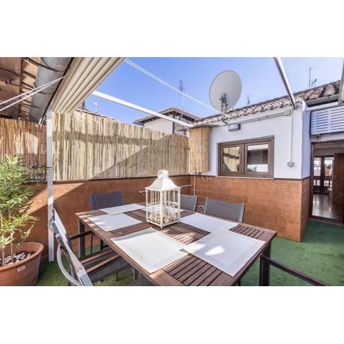 Apartamento con terraza a 4 minutos de la Catedral