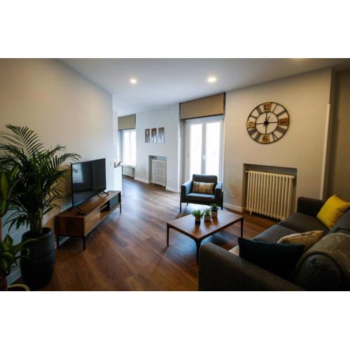 Apartamento con Terraza a Gran Vía y Palacio Real