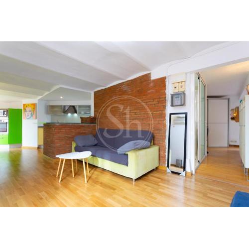 Apartamento con Terraza en Eixample