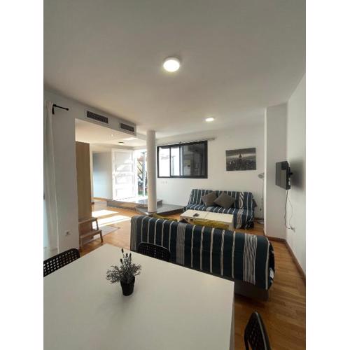 Apartamento con Terraza Privada
