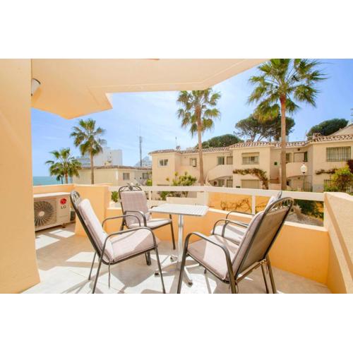 Apartamento con vistas al mar y al lado de todo