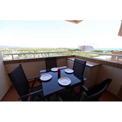 Apartamento con vistas al mar y montaña
