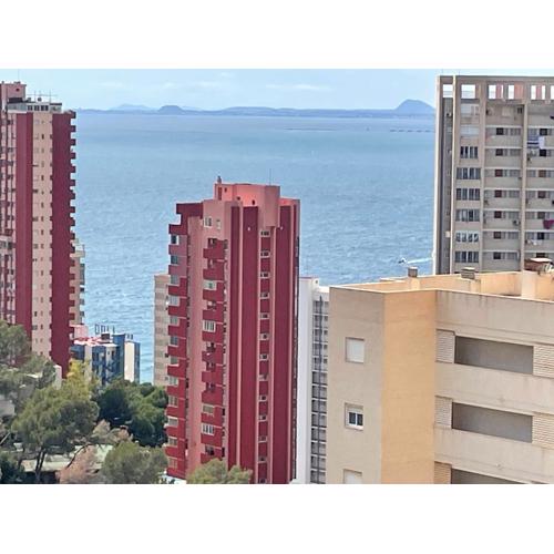 apartamento con vistas y bien ubicado renovado