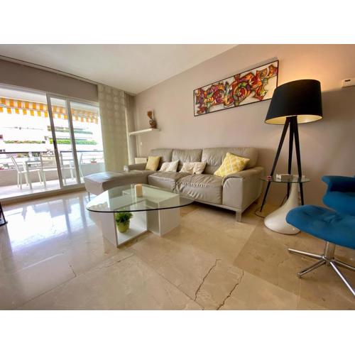 Apartamento con vistas y terraza en Guadalmina MAD