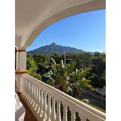Apartamento Dama de Noche 5 pax y terraza en Marbella Puerto Banus