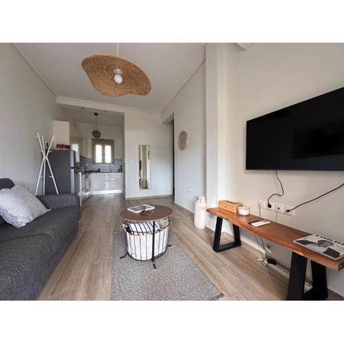 Apartamento Eliá, Renovado con Terraza Privada y Sofá Cama de Lujo
