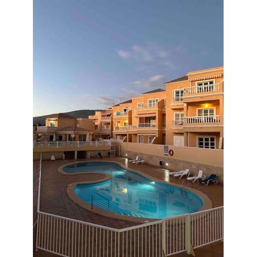 Apartamento en Benimar Piscina y Garaje