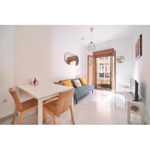 APARTAMENTO EN EL CENTRO, TRANQUILO Y LUMINOSO