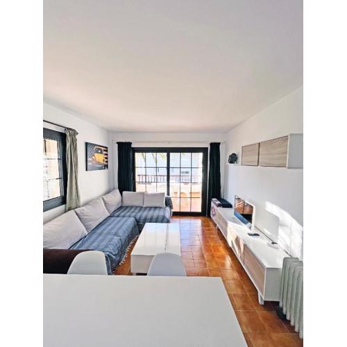 Apartamento en la Escala con piscina y parking