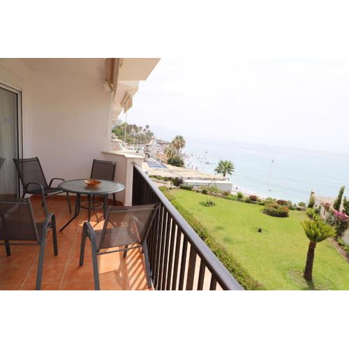 Apartamento en NERJA. Primera línea de playa