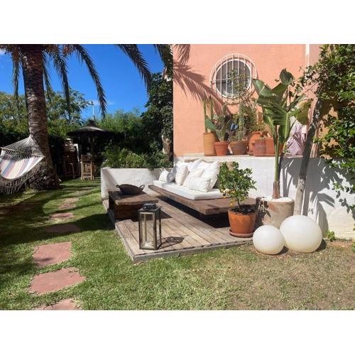 Apartamento en planta baja con terraza chillout by homeprive