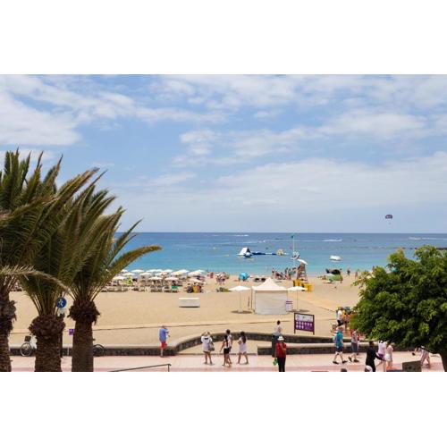 Apartamento en primera linea de playa con aire acondicionado