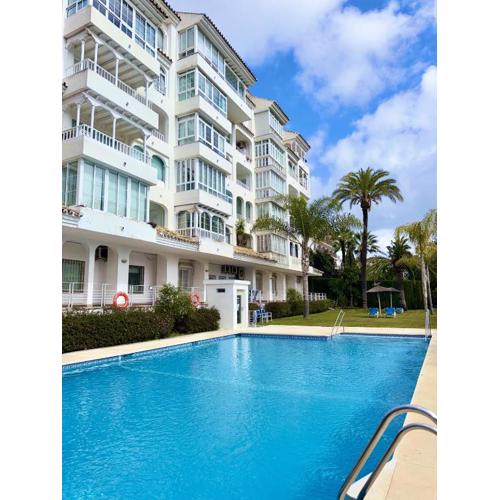 Apartamento en puerto banus jardines tropicales1
