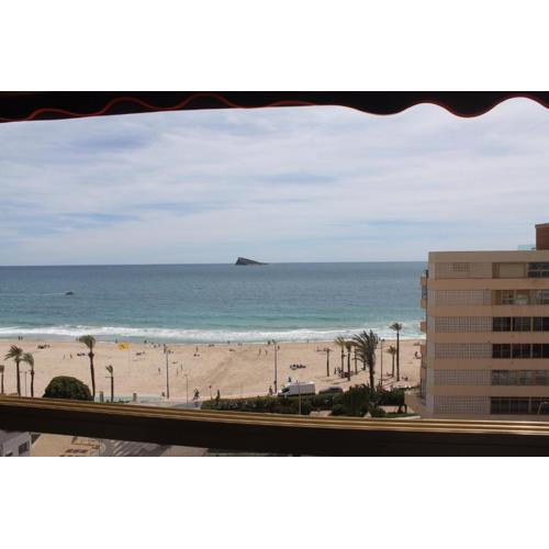 Apartamento ensueño 1a linea playa poniente 6 PAX parking wifi y AC
