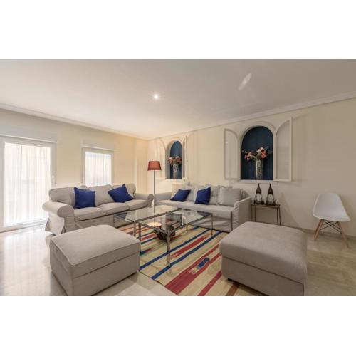 Apartamento entero de 170m2 a 1 min de la Catedral