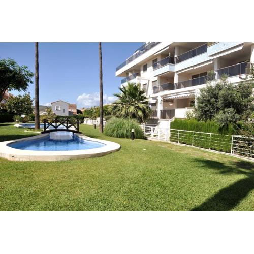 Apartamento familiar con jardines privados, Denia