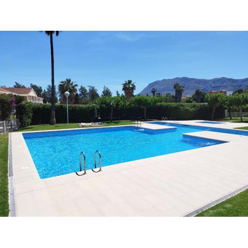 Apartamento familiar con piscina y pádel