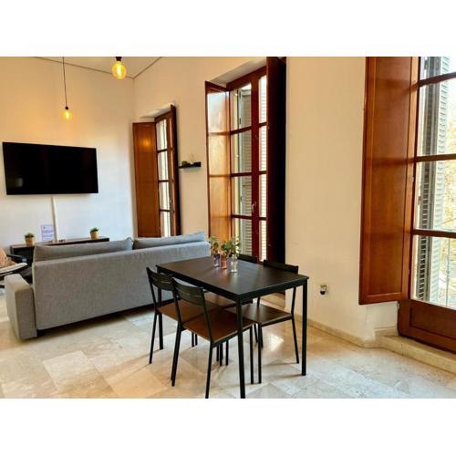 Apartamento insonorizado con vistas a plaza Bib Rambla