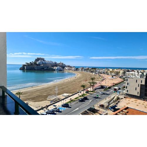 APARTAMENTO LOFT PRIMERA LÍNEA de playa, vistas altas mar y castillo