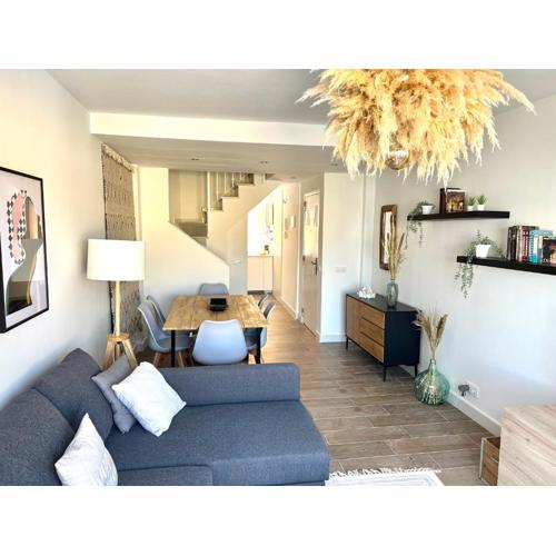 Apartamento Los Lances en Primera línea de playa con piscina