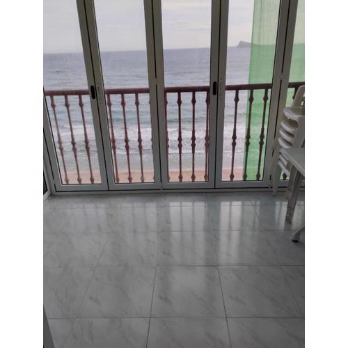 Apartamento muy económico en primera línea de playa