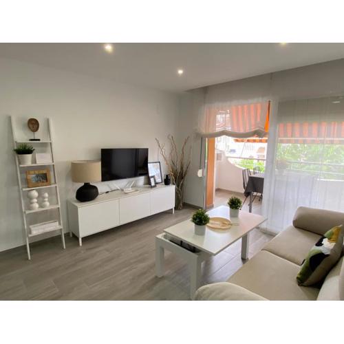 Apartamento pegado al mar .