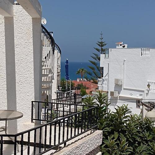 APARTAMENTO PROVENZA con BALCON , PATIO y PARKING