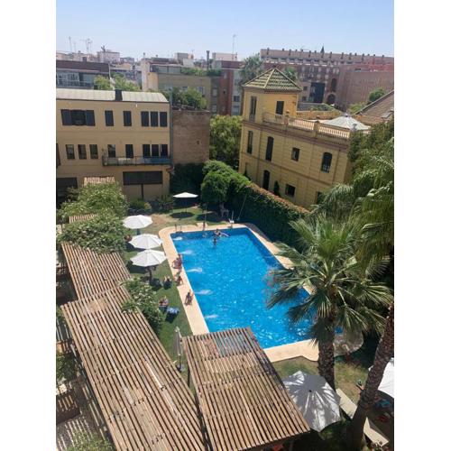 Apartamento próximo al centro de 2 dormitorios con piscina de temporada