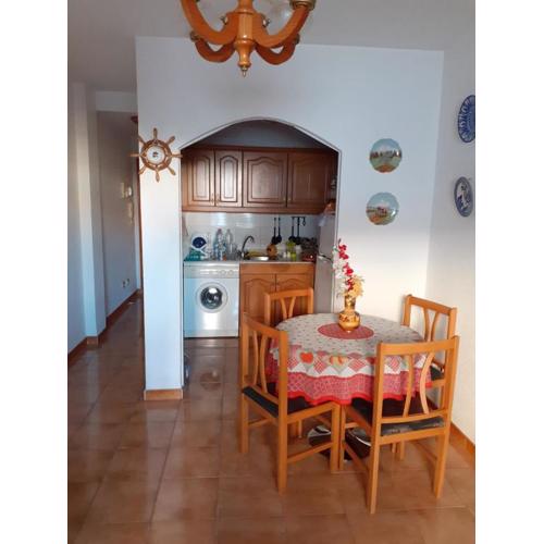 Apartamento Santa Pola, en Playa del Tamarit con piscina.