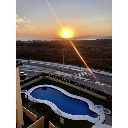 Apartamento Tarifamar con piscina y aparcamiento