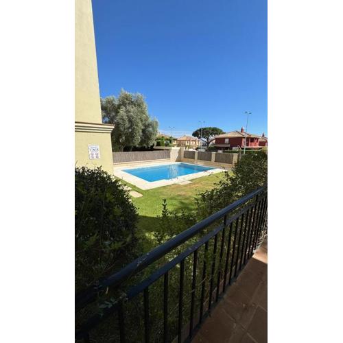 Apartamento vacacional Soto de Vistahermosa con piscina y garaje