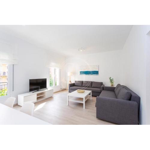 Apartamento zona Sagrada Familia III