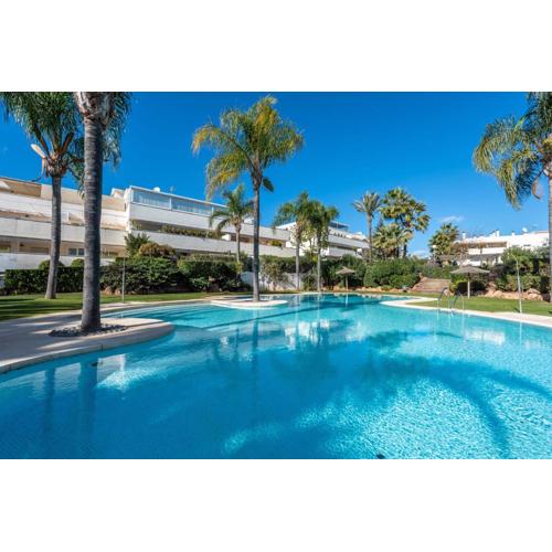 Apartamentos Altos de Banús ll