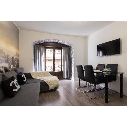 Apartamentos Day Madrid CHUECA Centro Gran Via Sol Malasaña