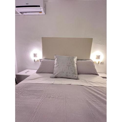 Apartamentos malagatravelbook Piscina y Parking gratis