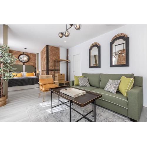 Apartamentos Puerta Elvira Suites 3000