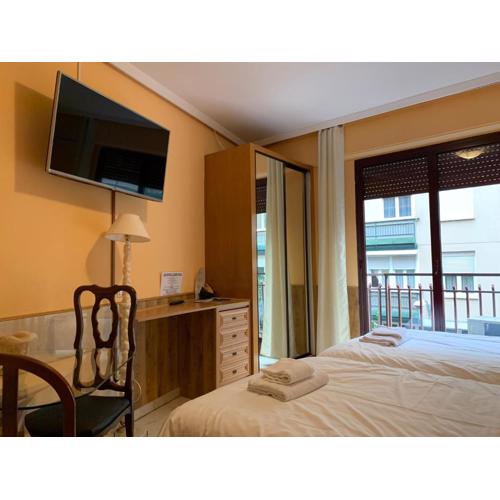 Apartamentos y Estudios Torr en Madrid - Chamartín con Wifi Gratis