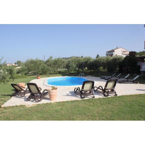 Apartman Arba 2 with heated pool