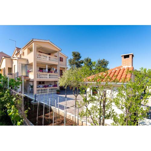Apartman Dina