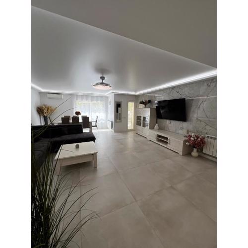 Apartman Leoni 1 linea