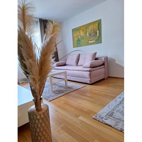 Apartman Lory, Zagreb, Downtown, with own parking in the garage