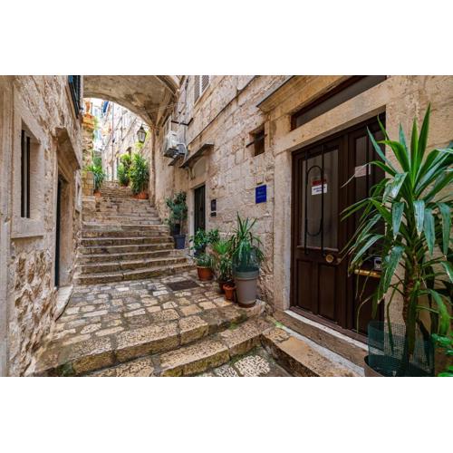 Apartman Neve
