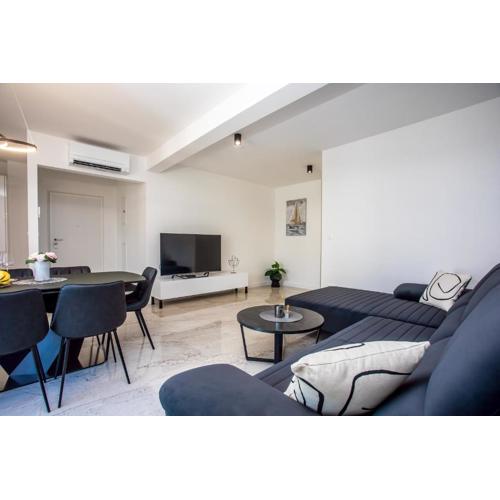 Apartman sa prekrasnim pogledom,potpuno opremljen za 4 osobe