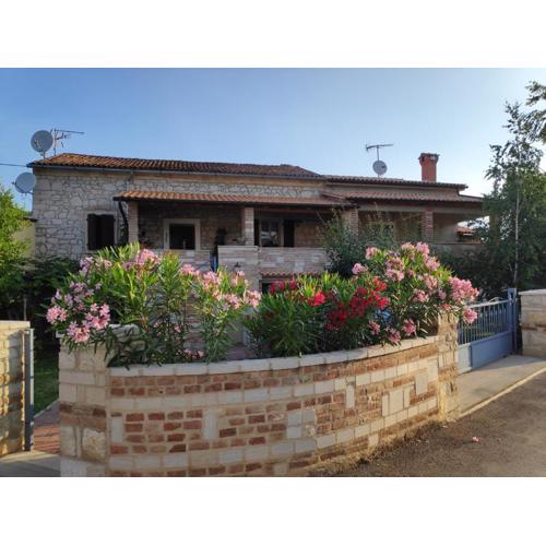 Apartmani Memić 100 m do plaže, APARTMENTS MEMIĆ ONLY 100M FROM BEACH